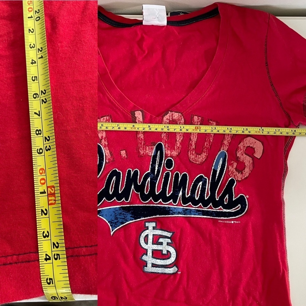 St. Louis Cardinals MLB Genuine Merchandise Women’s V-Neck Red T-shirt Small - Picture 12 of 13